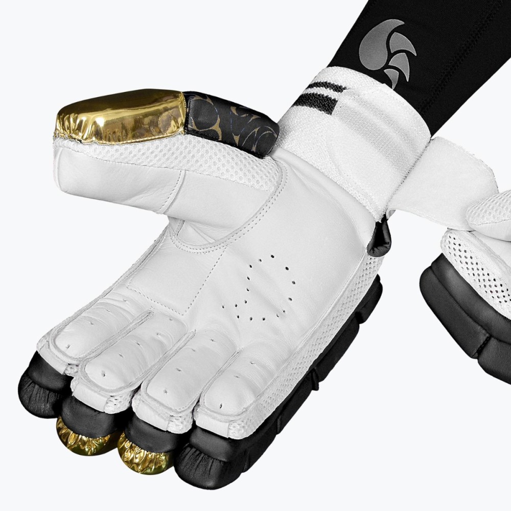 DSC Strike 20/20 Cricket Batting Gloves (Black) DSC Strike 20/20 Cricket Batting Gloves (Black)