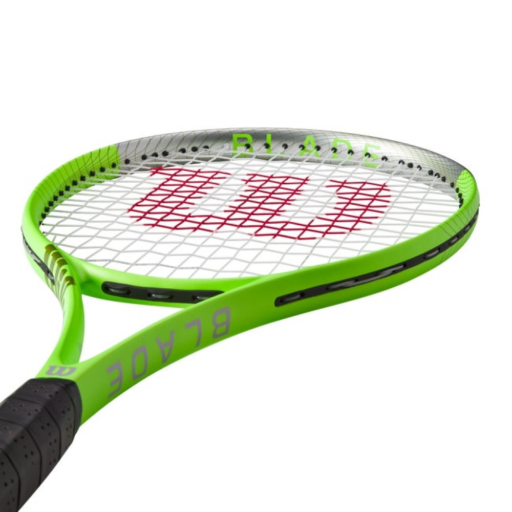 Wilson Blade Feel RXT 105 Tennis Racquet Wilson Blade Feel RXT 105 Tennis Racquet