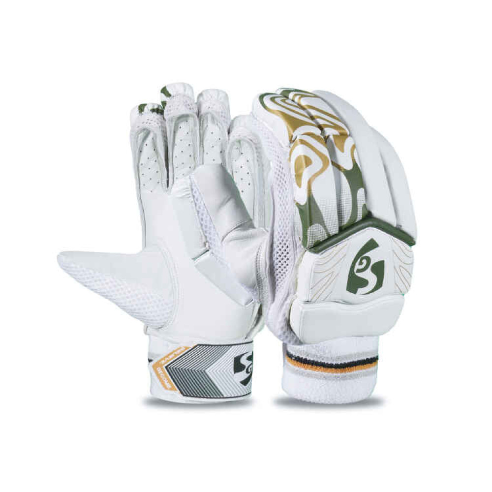 SG Savage English Willow Cricket kit SG Savage English Willow Cricket kit