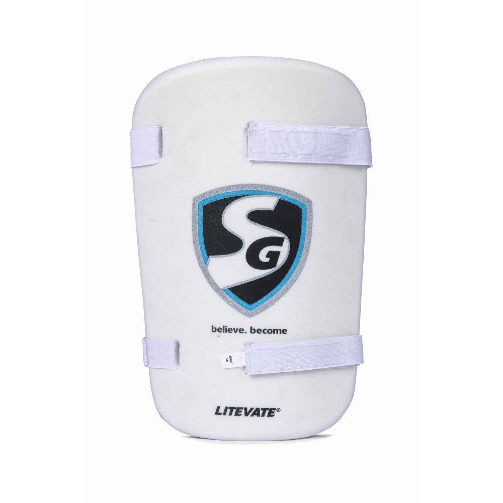 SG Savage English Willow Cricket kit SG Savage English Willow Cricket kit